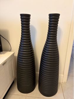 Black vase