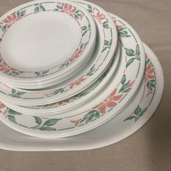 Vintage Corelle Dish Set