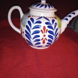 Porcelain Tea Pot w/Lid