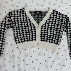 Cider Houndstooth Crop Cardigan 