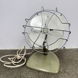 Vintage Avocado Green Desk Fan – 1960sii Superior Electric – Works