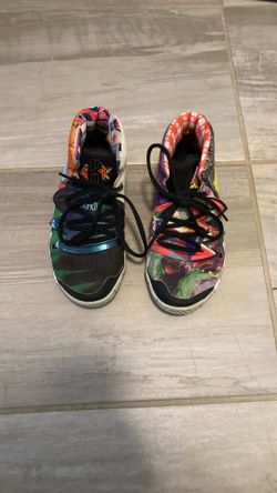 KYBRID S2 Boys Size 2y Nike Basketball Shoes Kyrie Irvin
