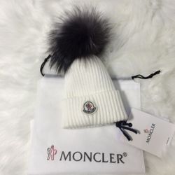 Moncler Beanie In White