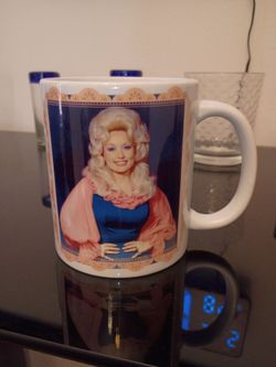 White Coffee/Tea Mug with Photo of Dolly Parton