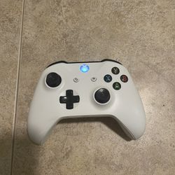 Xbox One Wireless Controller 