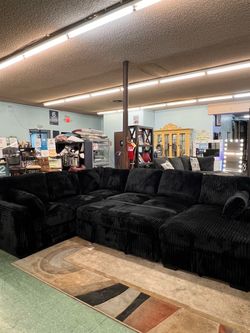 ⚡️Flash Deal⚡️Brand New U Shaped Sectional with pull out bed and storage chaise $1399, Fast Delivery Available