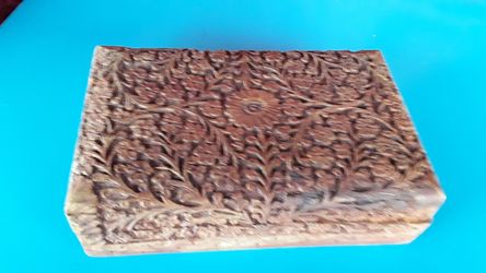 Jewelry box