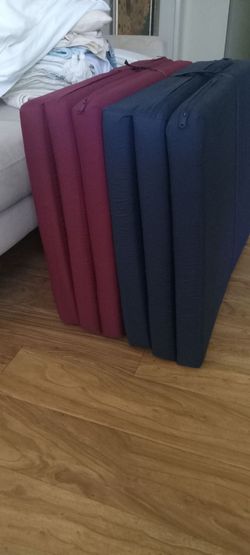 Folding Floor Mattress with Carry Handle