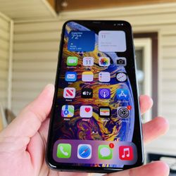 iPhone  XS Max Unlocked