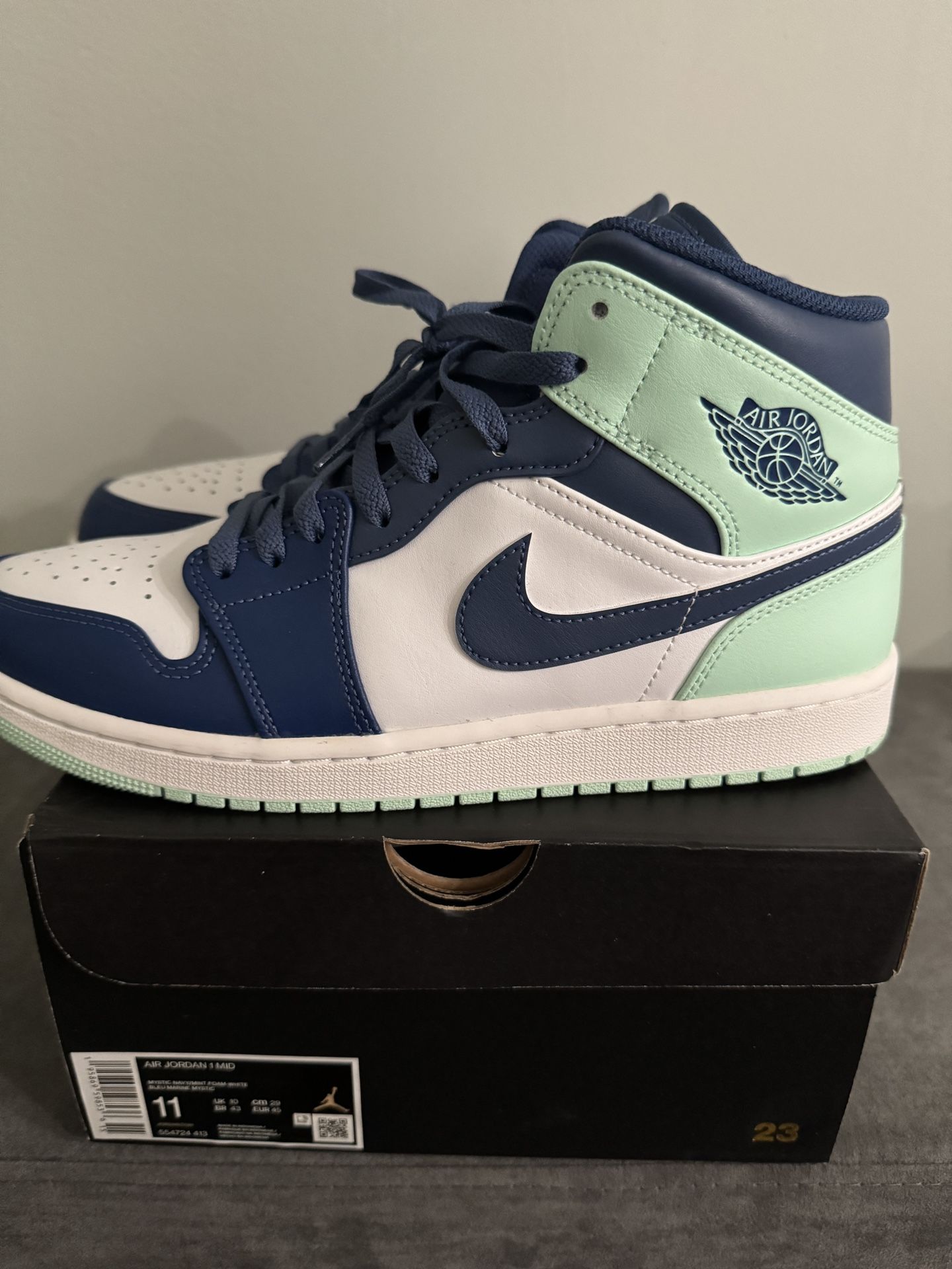 Air Jordan 1 MID MYSTIC NAVY