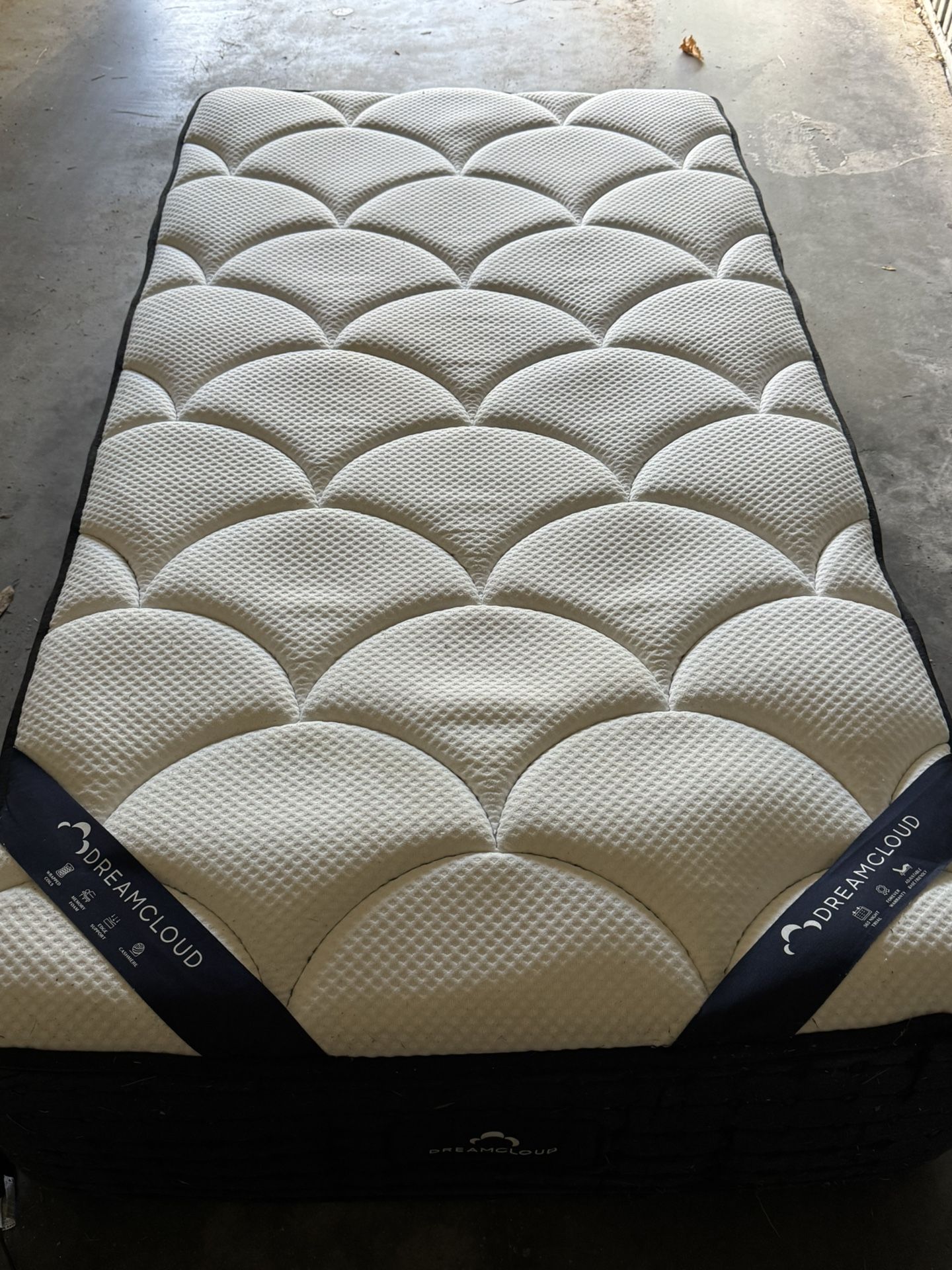 Dream cloud Twin mattress