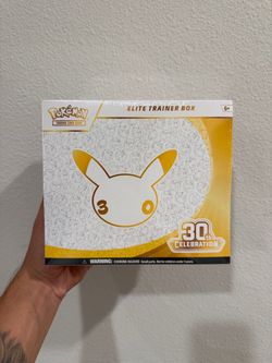Pokemon TCG 30th Celebration ETB