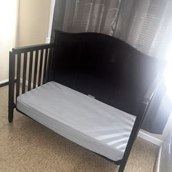 Delta Children Crib/Toddler Bed