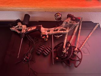 Compound Bow with Camo