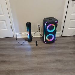 2 Onn SPEAKERS 