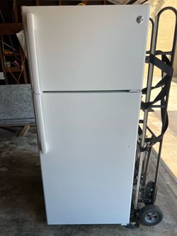 Refrigerator white GE