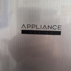 7.2 ft.³ refrigerator