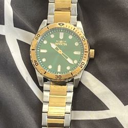 Invicta Menβs Watch