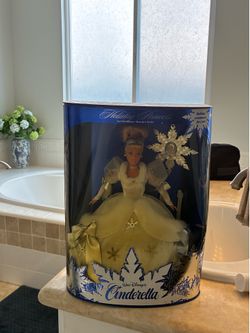 Mattel Disney Cinderella Holiday Princess Special Edition 12" Doll MPN 16090 NIB