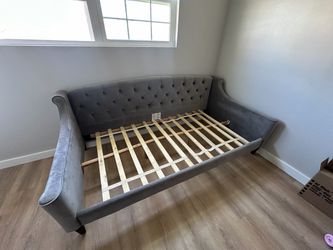 Upholstered Grey Daybed sleeper sofa