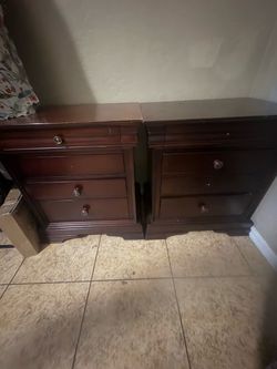 Five piece full-size bedroom set