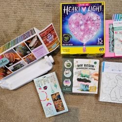 String Art Heart Light, Scrunchie Maker, Pre-Printed Canvases, STMT Charm Jewlery Kit, Loopdedoo