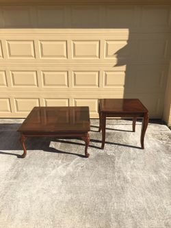 Coffee table and side table together mint condition