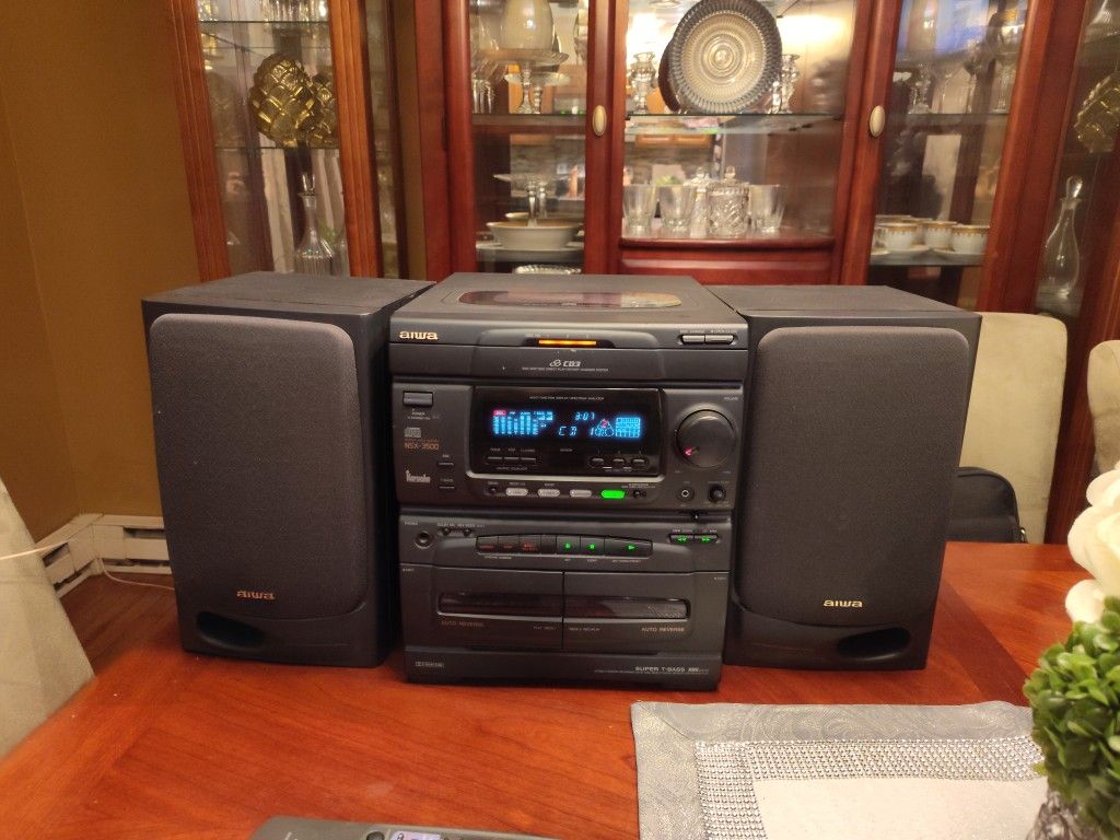 Vintage Aiwa Stereo System