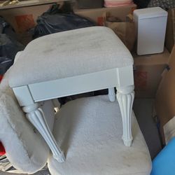 Vanity Seat