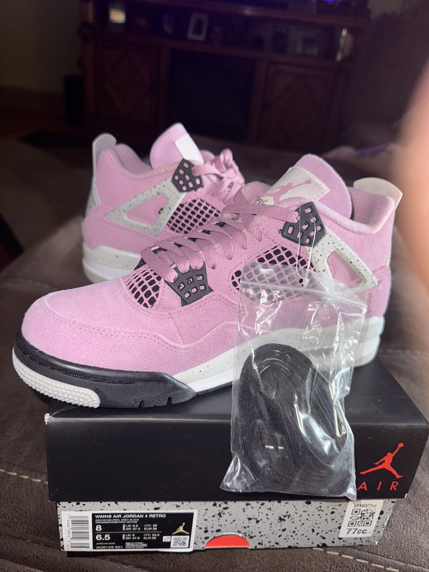 Wmns Air Jordan 4 Retro ‘Orchid’