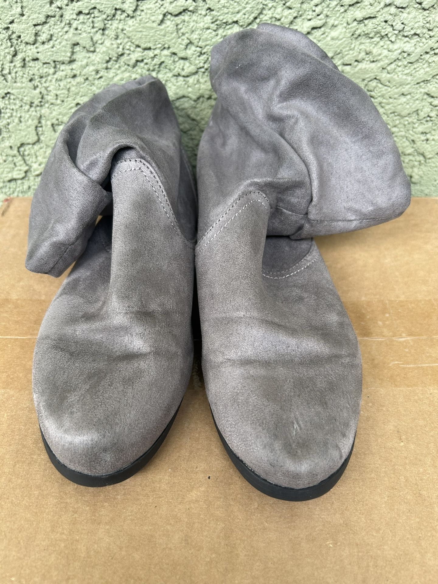 Woman Gray Boots