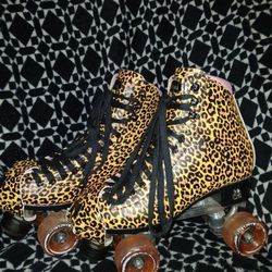 Moxi Roller Skates (Size 8)