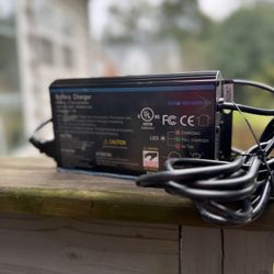 Mobile Scooter Charger 24V 8Amp Model FC(contact info removed)U