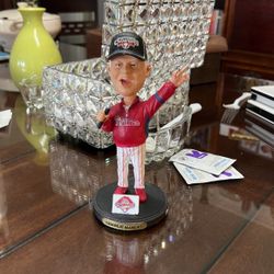 CHARLIE MANUAL BOBBLE HEAD