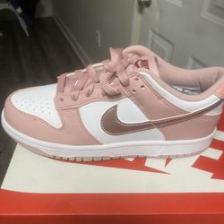Nike Dunks 