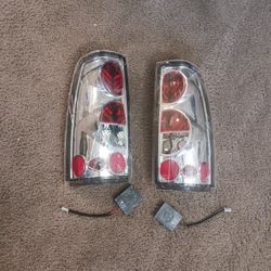 99-06 Silverado Tail Lights 