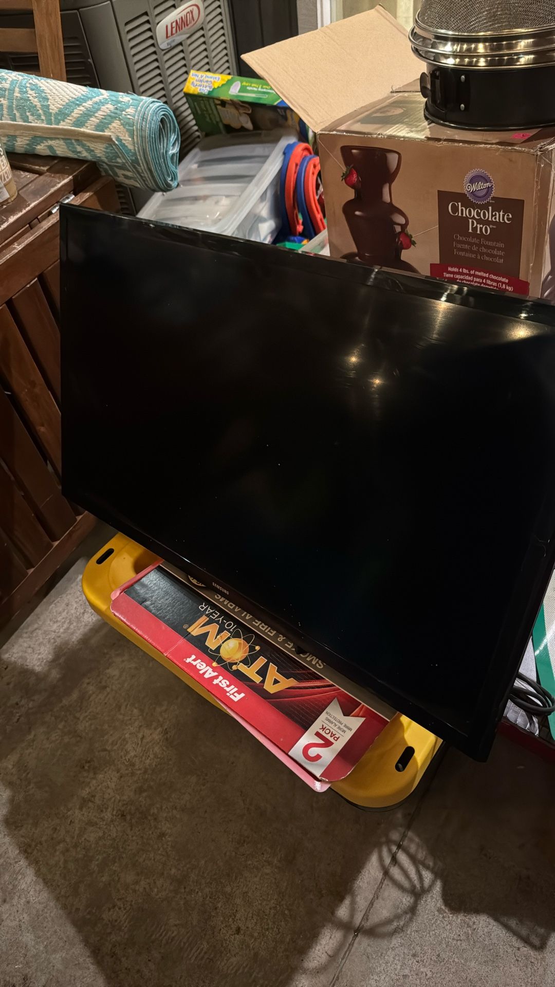 Samsung 31.5” TV