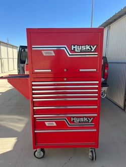 $550  OBO - HUSKY PROFESSIONAL HEAVY-DUTY 20-DRAWER TOOL CHEST & ROLLER CABINET