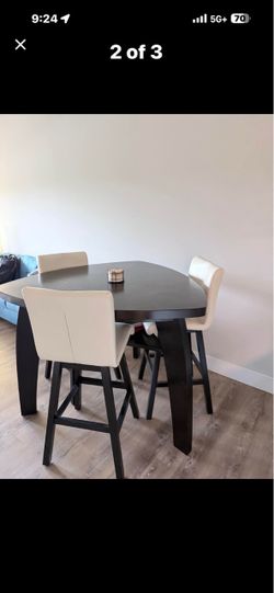 Counter Height Dining Table with 3 Chairs