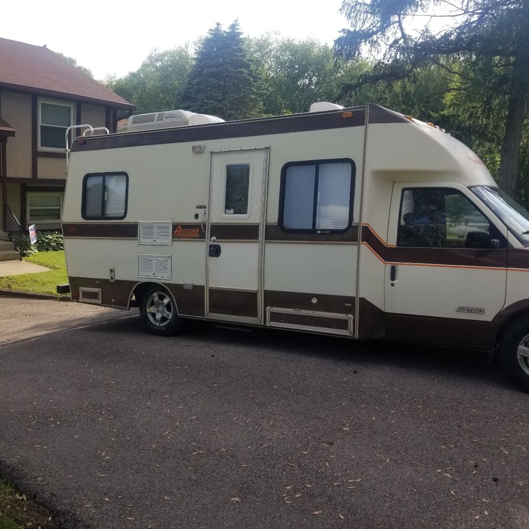 1987 Chevrolet Astro Allegro 21 ft