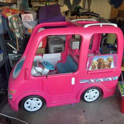 12V Power Wheels Barbie Dream Camper 