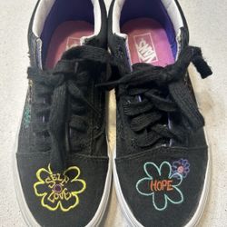 Vans Black And Embroidered 