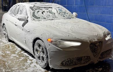 2017 Alfa Romeo Giulia 4WD Turbo