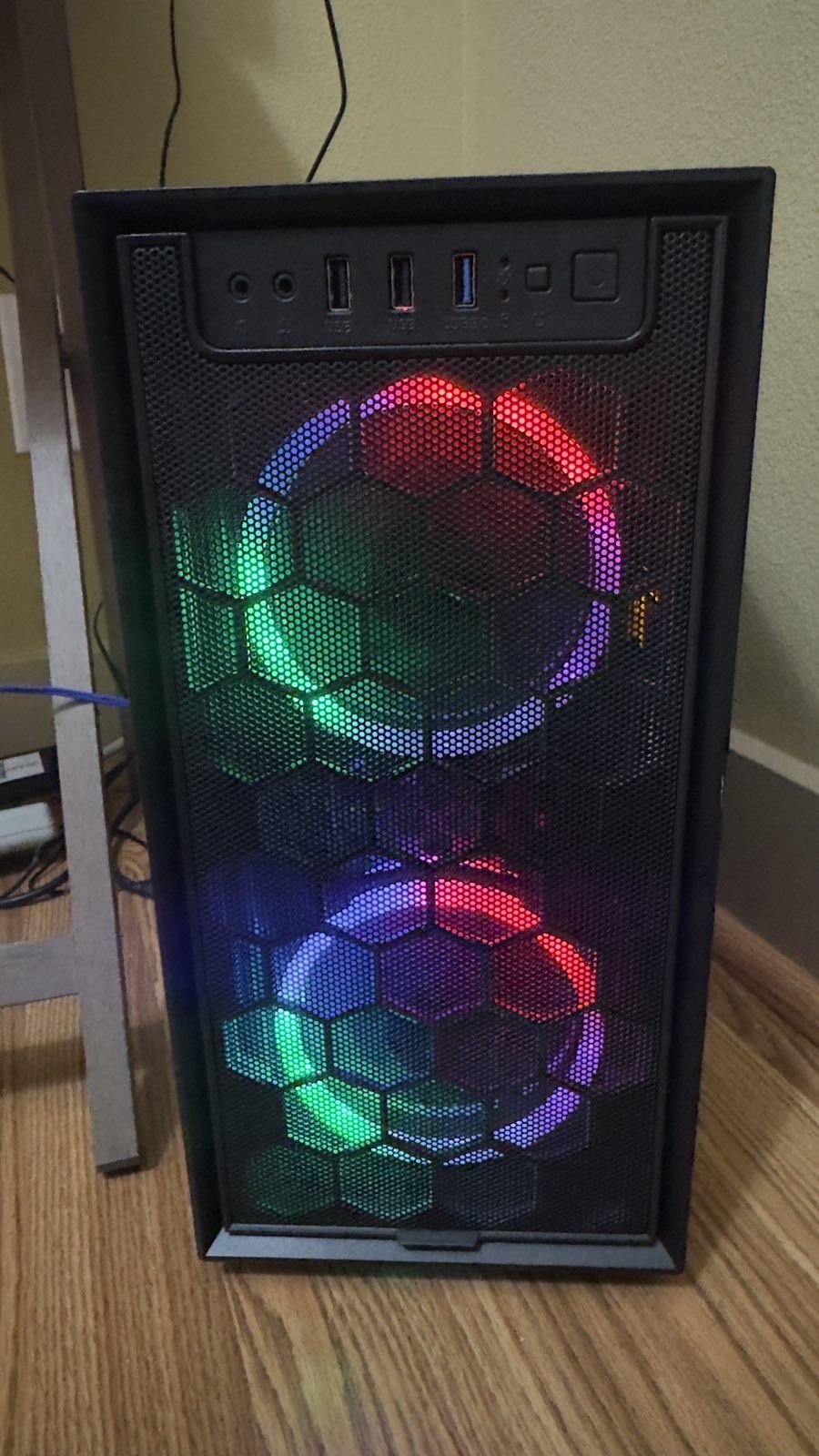 Gaming Computer: i7-8700, 32GB Ram, RX 580 4GB, 512GB SSD