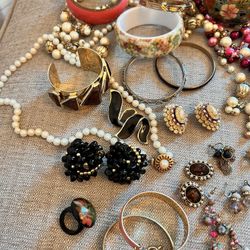 Jewelry lot