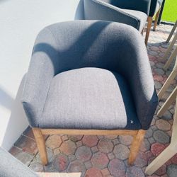 Set of 4 Grey Fabric Barrel Chairs with Wood Legs