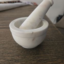 White Marble Mortar and Pestle Set