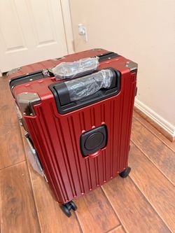 20” hard Shell Carryon Suitcase.