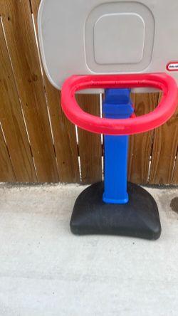Little Ike’s toddler basket ball hoop stand