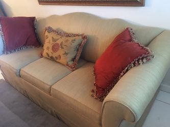 Bernhardt sleeper sofa and 2 side chairs